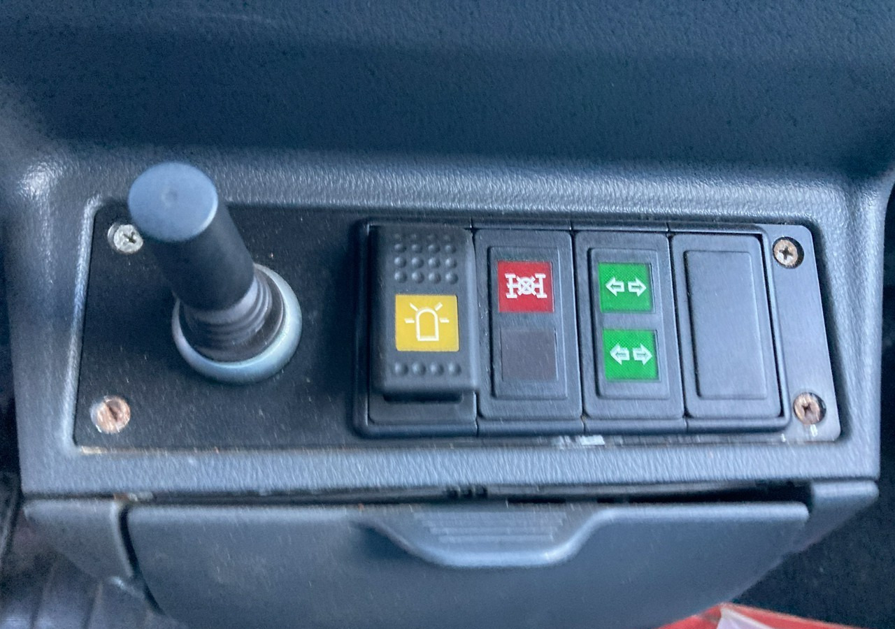 Малотоннажный бортовой грузовик Inna Inny PFAU Piaggio Porter 4X4 Skrzynia odśnieżarka Pług 5655km 2012: фото 7