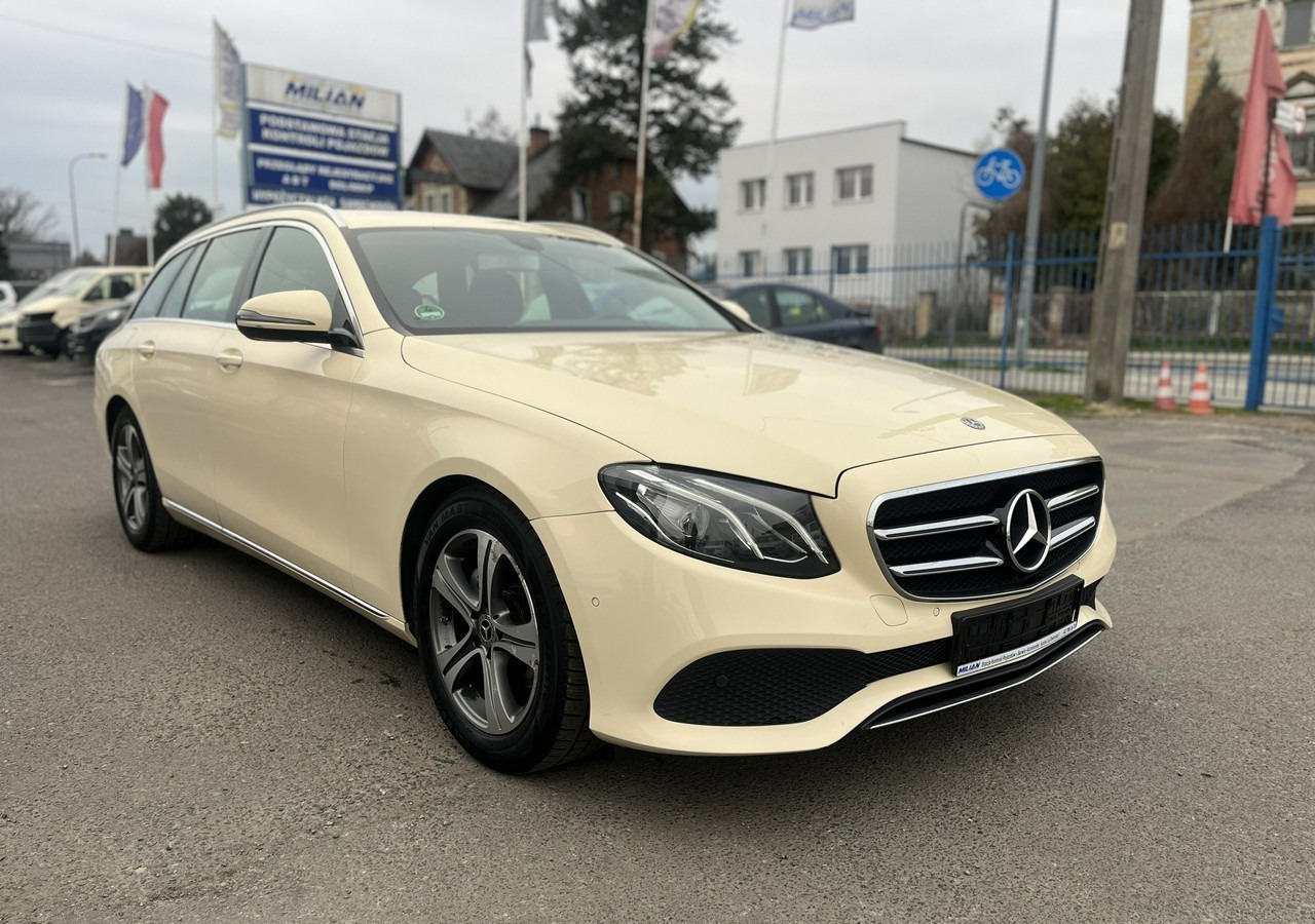 Mercedes-Benz Klasa E E220d T 9G-tronic 197KM Navi FullLed Kamera Asystent Model 2020 FV 2 - Легковой автомобиль: фото 1 Mercedes-Benz Klasa E E220d T 9G-tronic 197KM Navi FullLed Kamera Asystent Model 2020 FV 2 - Легковой автомобиль: фото 1