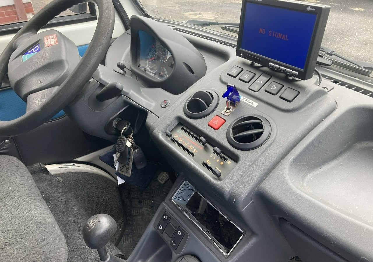 Piaggio Piaggio Porter Śmieciarka Wywrotka 2015 - Мусоровоз: фото 3 Piaggio Piaggio Porter Śmieciarka Wywrotka 2015 - Мусоровоз: фото 3