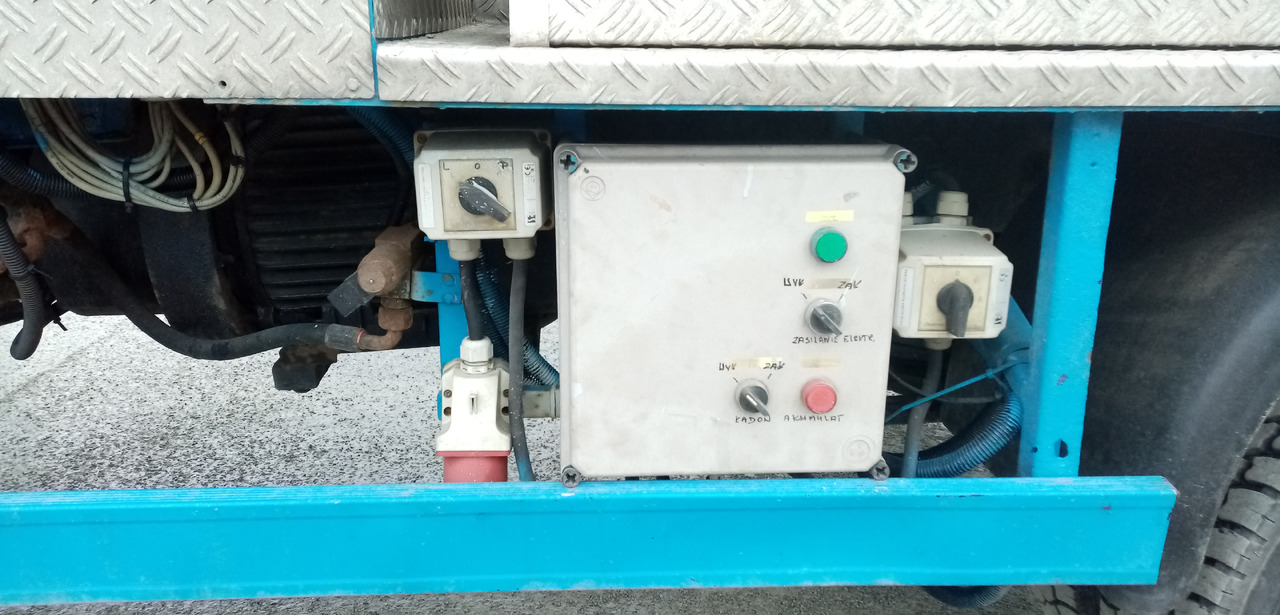 MAN BISON TKA30 - Грузовик с подъемником: фото 5 MAN BISON TKA30 - Грузовик с подъемником: фото 5