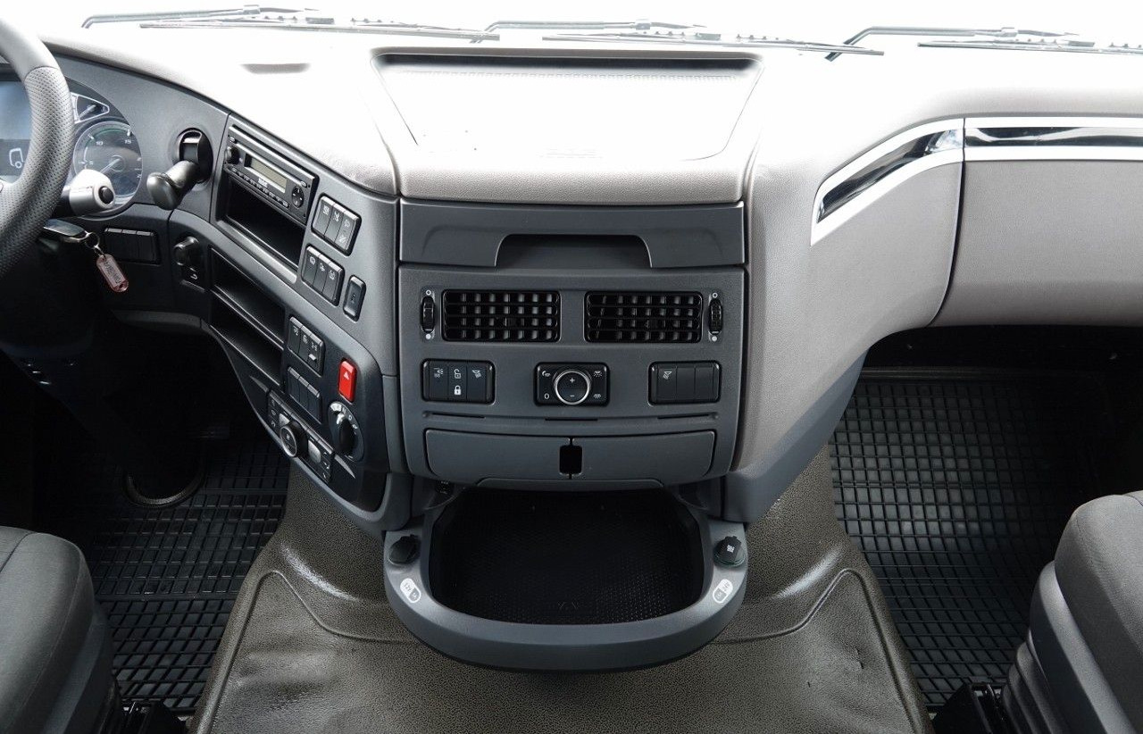 Тентованный грузовик DAF XF 480 / ZESTAW TANDEM / 120 M3 / PRZEJAZDOWY /: фото 16 Тентованный грузовик DAF XF 480 / ZESTAW TANDEM / 120 M3 / PRZEJAZDOWY /: фото 16