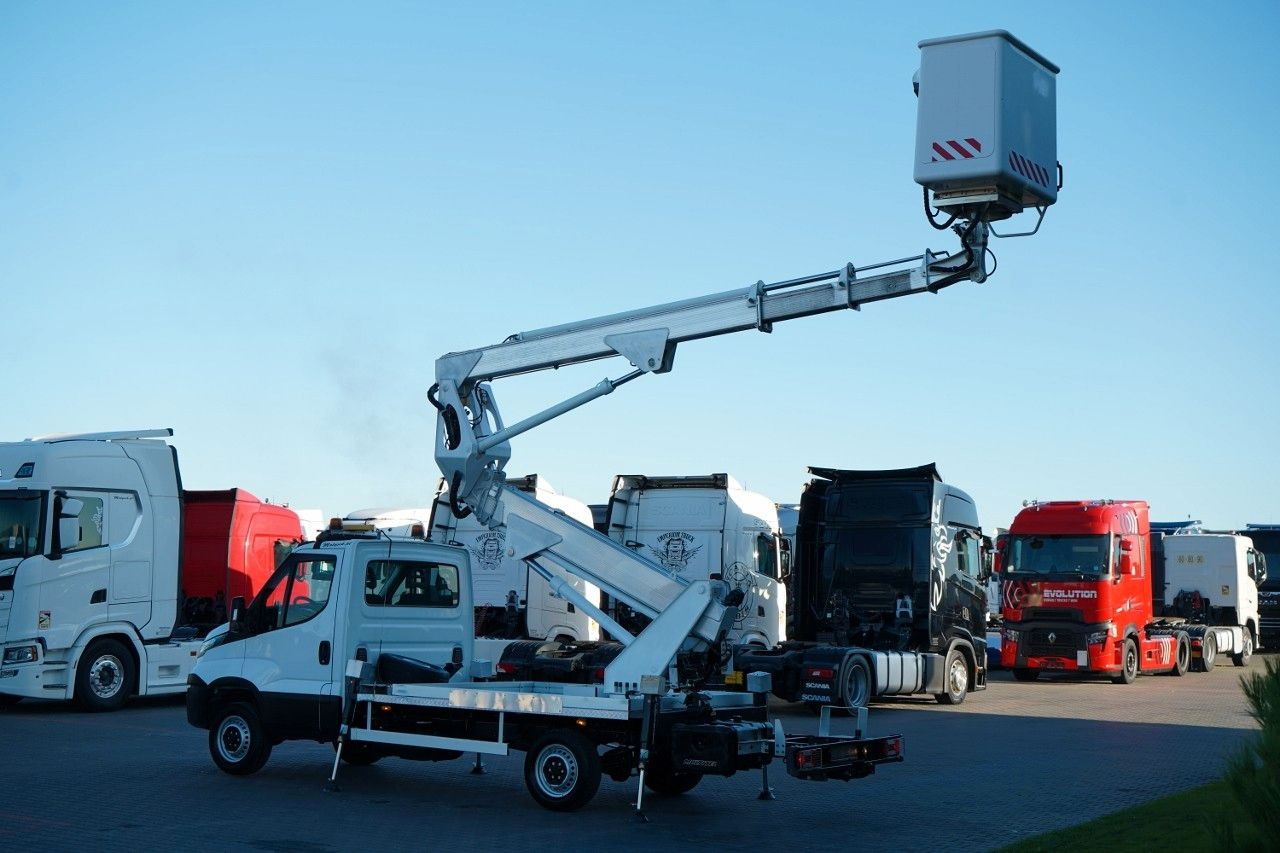 Грузовик с подъемником Iveco DAILY 35-120 / ZWYŻKA / PODNOŚNIK KOSZOWY  20 ME: фото 6