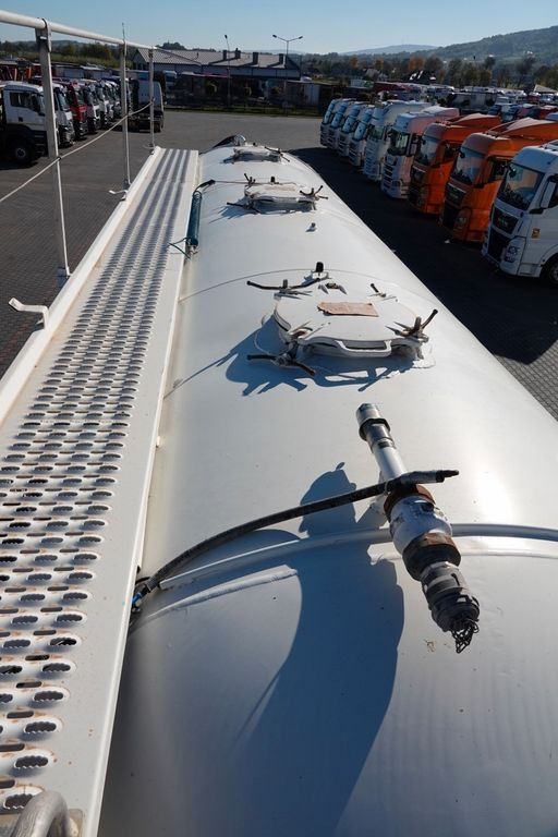 Полуприцеп цистерна для сыпучих грузов Legras CEMENTONACZEPA / 3 KOMORY / 38 000 L / SILOS Legras CEMENTONACZEPA / 3 KOMORY / 38 000 L / SILOS: фото 16 Полуприцеп цистерна для сыпучих грузов Legras CEMENTONACZEPA / 3 KOMORY / 38 000 L / SILOS Legras CEMENTONACZEPA / 3 KOMORY / 38 000 L / SILOS: фото 16