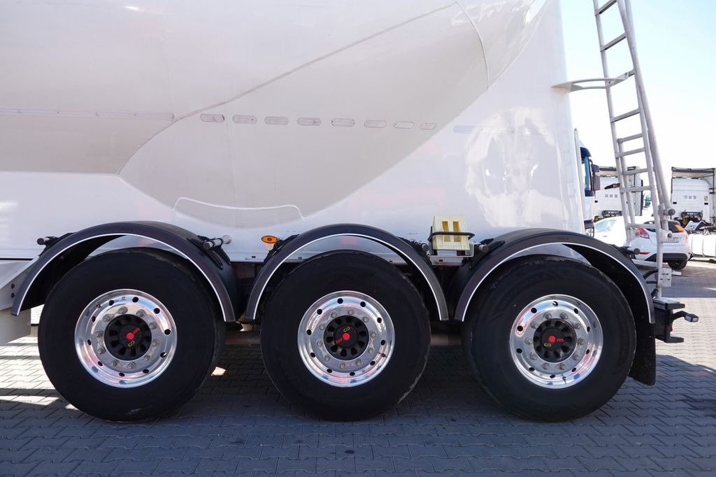 Полуприцеп цистерна для сыпучих грузов Legras CEMENTONACZEPA / 3 KOMORY / 38 000 L / SILOS Legras CEMENTONACZEPA / 3 KOMORY / 38 000 L / SILOS: фото 11 Полуприцеп цистерна для сыпучих грузов Legras CEMENTONACZEPA / 3 KOMORY / 38 000 L / SILOS Legras CEMENTONACZEPA / 3 KOMORY / 38 000 L / SILOS: фото 11