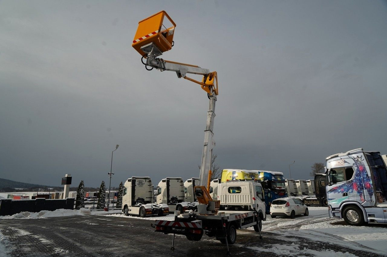 Грузовик с подъемником Renault MAXITY 120 dxi / ZWYŻKA 20 METRÓW / PODNOŚNIK KO: фото 6