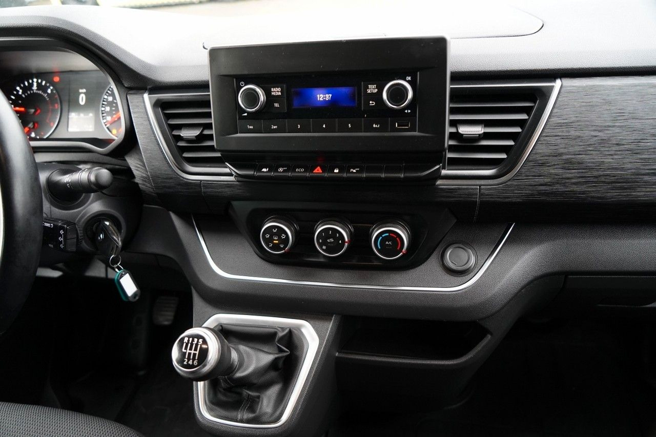 Пассажирский фургон Renault TRAFIC III / BUS / 9 MIEJSC / PIERWSZY WŁAŚCICIE: фото 30