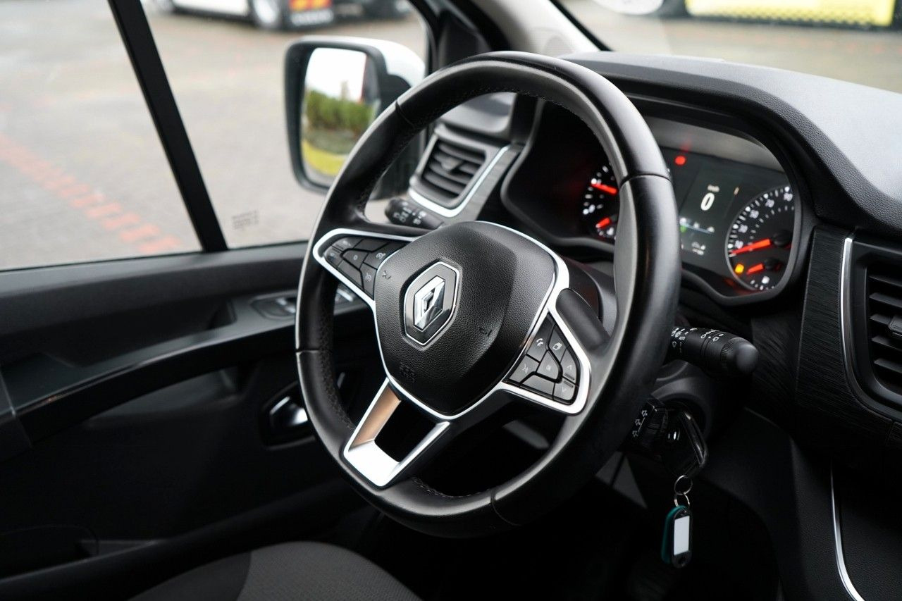 Пассажирский фургон Renault TRAFIC III / BUS / 9 MIEJSC / PIERWSZY WŁAŚCICIE: фото 28