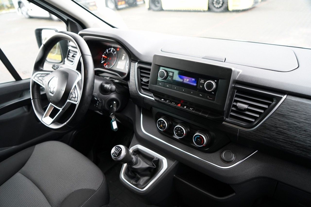 Пассажирский фургон Renault TRAFIC III / BUS / 9 MIEJSC / PIERWSZY WŁAŚCICIE: фото 29