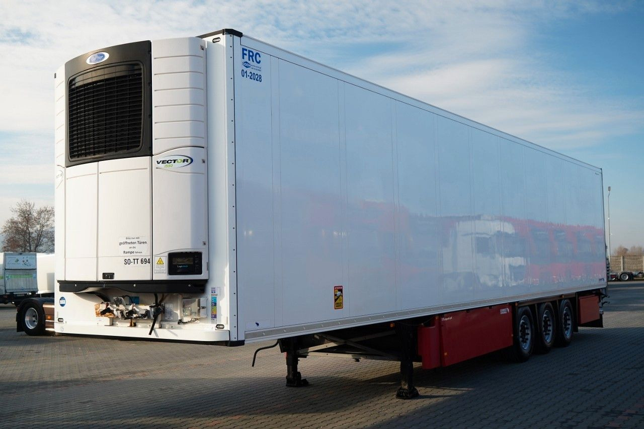 Schmitz Cargobull CHŁODNIA / CARRIER VECTOR 1550 / OŚ PODNOSZONA / - Полуприцеп-рефрижератор: фото 3 Schmitz Cargobull CHŁODNIA / CARRIER VECTOR 1550 / OŚ PODNOSZONA / - Полуприцеп-рефрижератор: фото 3