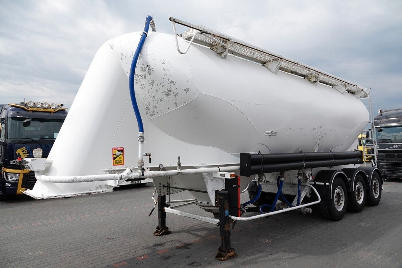 Spitzer CEMENTONACZEPA / 37 000 L / SILOS / 3 KOMORY - Полуприцеп цистерна для сыпучих грузов: фото 4 Spitzer CEMENTONACZEPA / 37 000 L / SILOS / 3 KOMORY - Полуприцеп цистерна для сыпучих грузов: фото 4