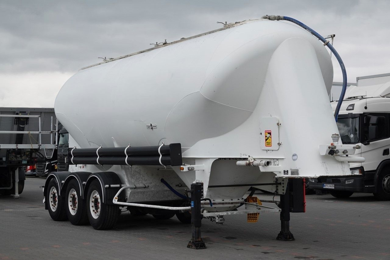 Spitzer CEMENTONACZEPA / 37 000 L / SILOS / 3 KOMORY - Полуприцеп цистерна для сыпучих грузов: фото 1 Spitzer CEMENTONACZEPA / 37 000 L / SILOS / 3 KOMORY - Полуприцеп цистерна для сыпучих грузов: фото 1