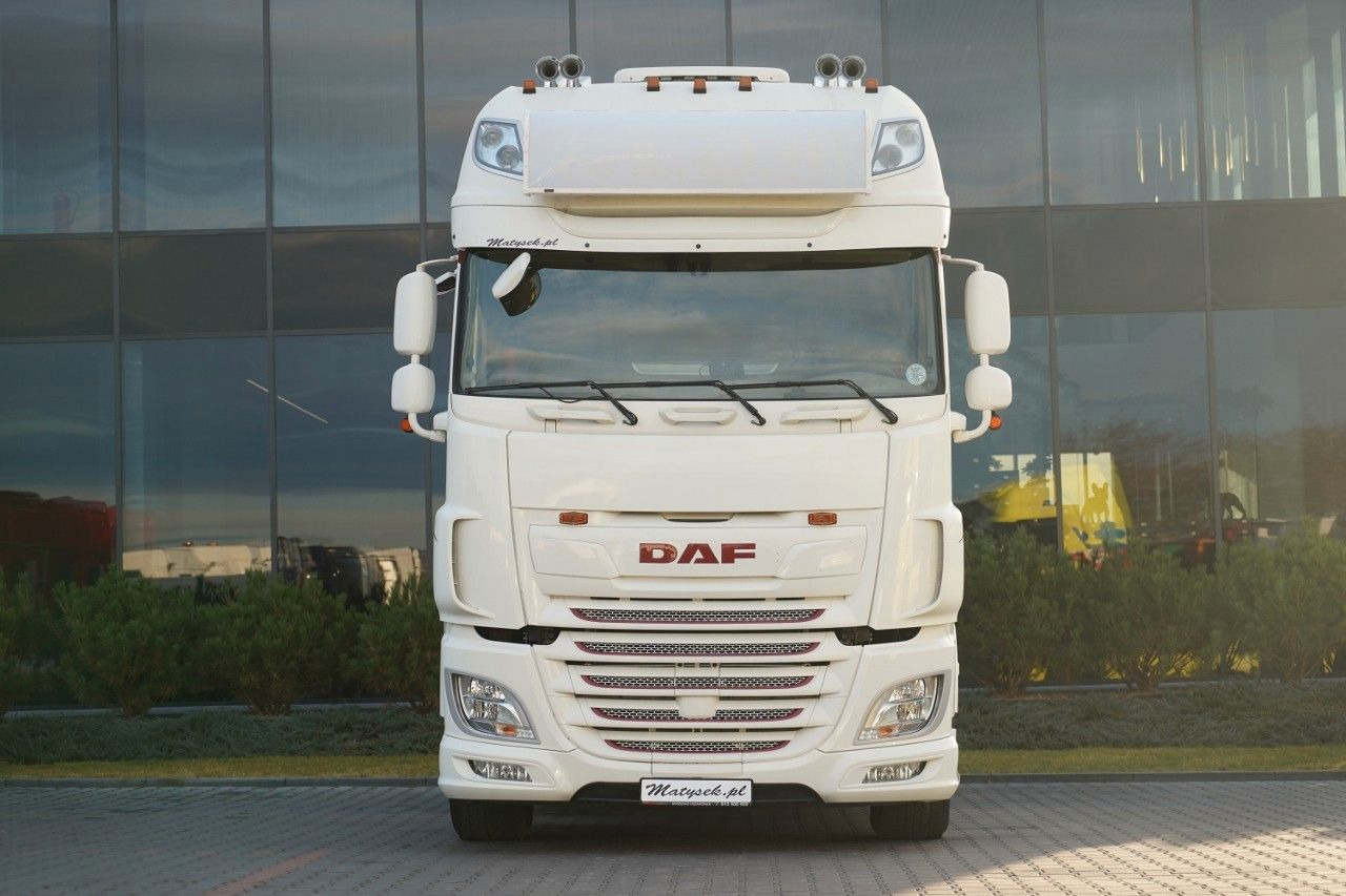 DAF XF 530 / RETARDER / I-PARK COOL / SUPER SPACE CA - Тягач: фото 3 DAF XF 530 / RETARDER / I-PARK COOL / SUPER SPACE CA - Тягач: фото 3
