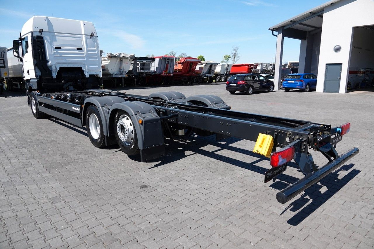 MAN TGX 26.520 / 6x2 / RAMA DŁ. 9,1M / OŚ PODNOSZONA - Тягач: фото 2 MAN TGX 26.520 / 6x2 / RAMA DŁ. 9,1M / OŚ PODNOSZONA - Тягач: фото 2