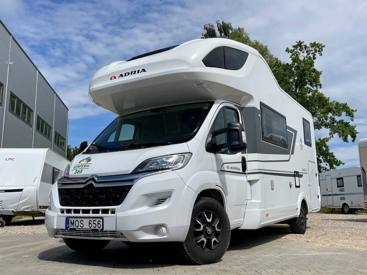 ADRIA - Альковный автодом: фото 2 ADRIA - Альковный автодом: фото 2