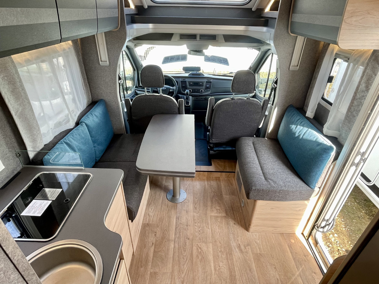 Dethleffs Just Go T7055 EBL - Полуинтегрированный автодом: фото 5 Dethleffs Just Go T7055 EBL - Полуинтегрированный автодом: фото 5