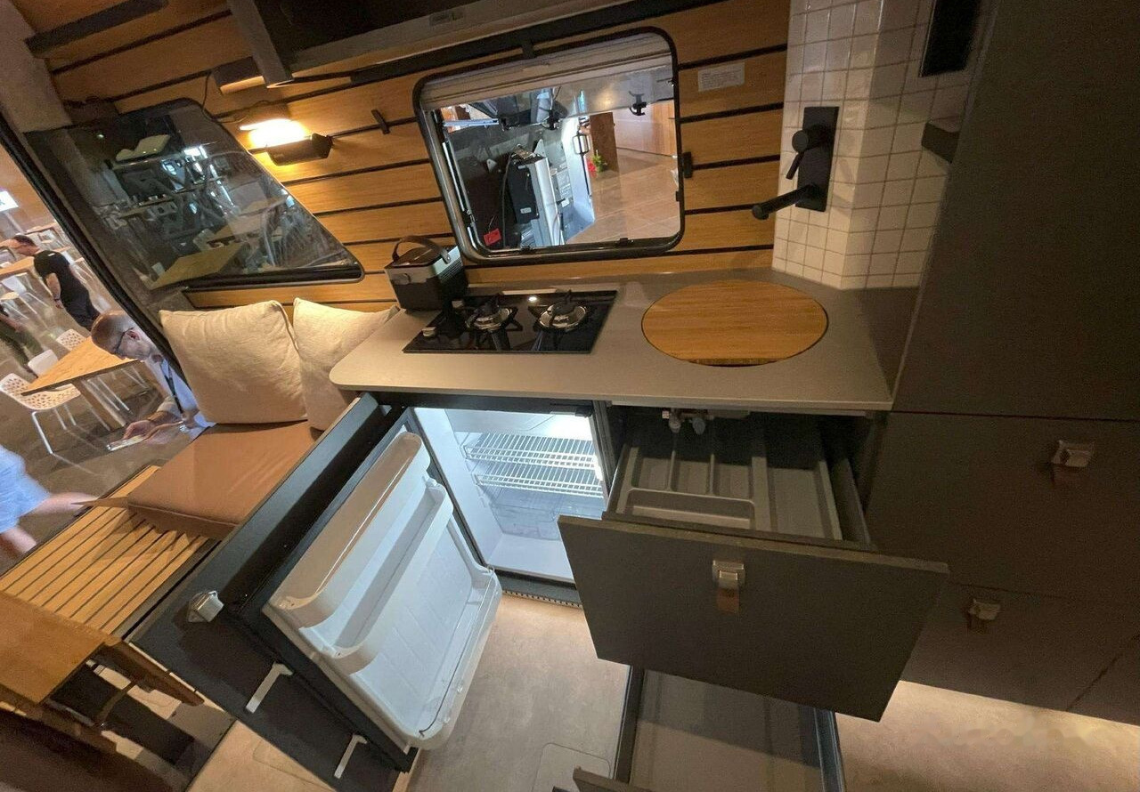 Hymer Venture S - Полуинтегрированный автодом: фото 5 Hymer Venture S - Полуинтегрированный автодом: фото 5