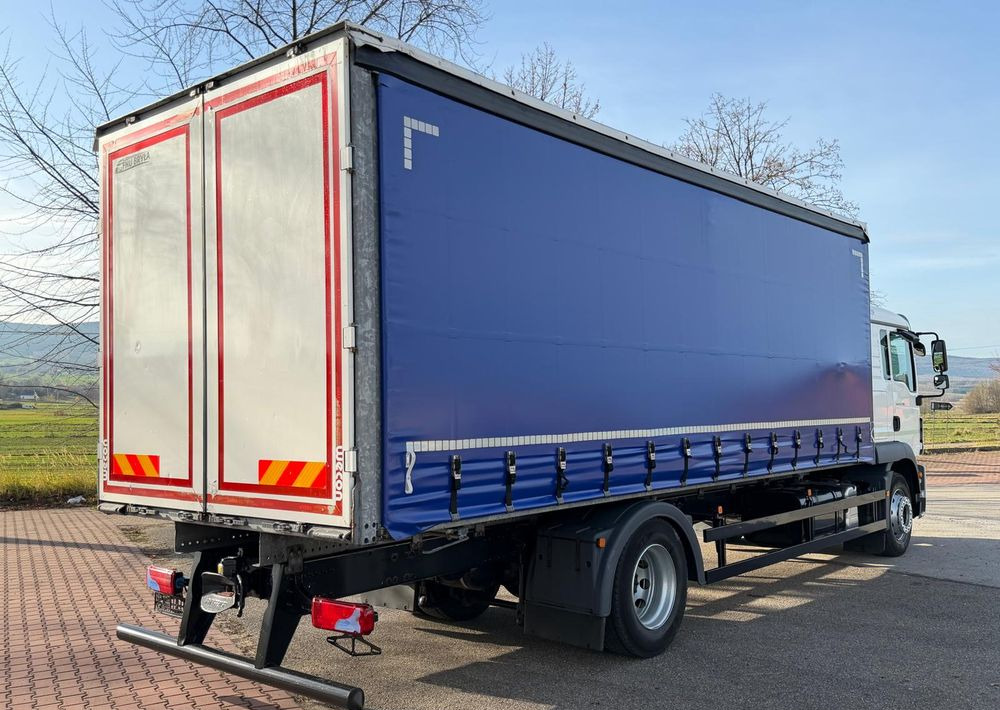 MAN TGM 15.290 / FIRANKA / 2016R / KLIMA POSTOJOWA /SPROWADZONY/ 8T ŁADOWNOŚĆ / 17 PALET / E6 / WINDA / - Тентованный грузовик: фото 5 MAN TGM 15.290 / FIRANKA / 2016R / KLIMA POSTOJOWA /SPROWADZONY/ 8T ŁADOWNOŚĆ / 17 PALET / E6 / WINDA / - Тентованный грузовик: фото 5