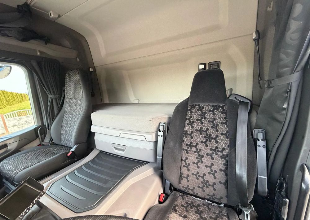 Scania P360 / P410 / BDF / RAMA / FIRANKA / PEŁNA SYPIALKA / WINDA /  E6 / CAŁA NA PODUSZKACH / ROZSTAW OSI 5.5M / LAWETA / DO ŻYWCA / DO BYDŁA  / DO ZABUDOWY / SPROWADZONA в лизинг Scania P360 / P410 / BDF / RAMA / FIRANKA / PEŁNA SYPIALKA / WINDA /  E6 / CAŁA NA PODUSZKACH / ROZSTAW OSI 5.5M / LAWETA / DO ŻYWCA / DO BYDŁA  / DO ZABUDOWY / SPROWADZONA: фото 19