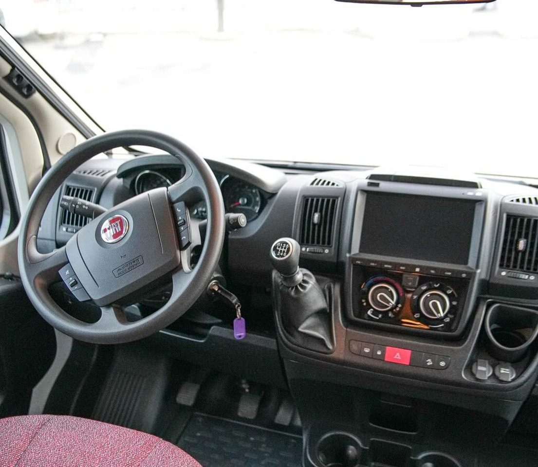 Knaus LIVE TRAVELLER 600 - Альковный автодом: фото 5 Knaus LIVE TRAVELLER 600 - Альковный автодом: фото 5