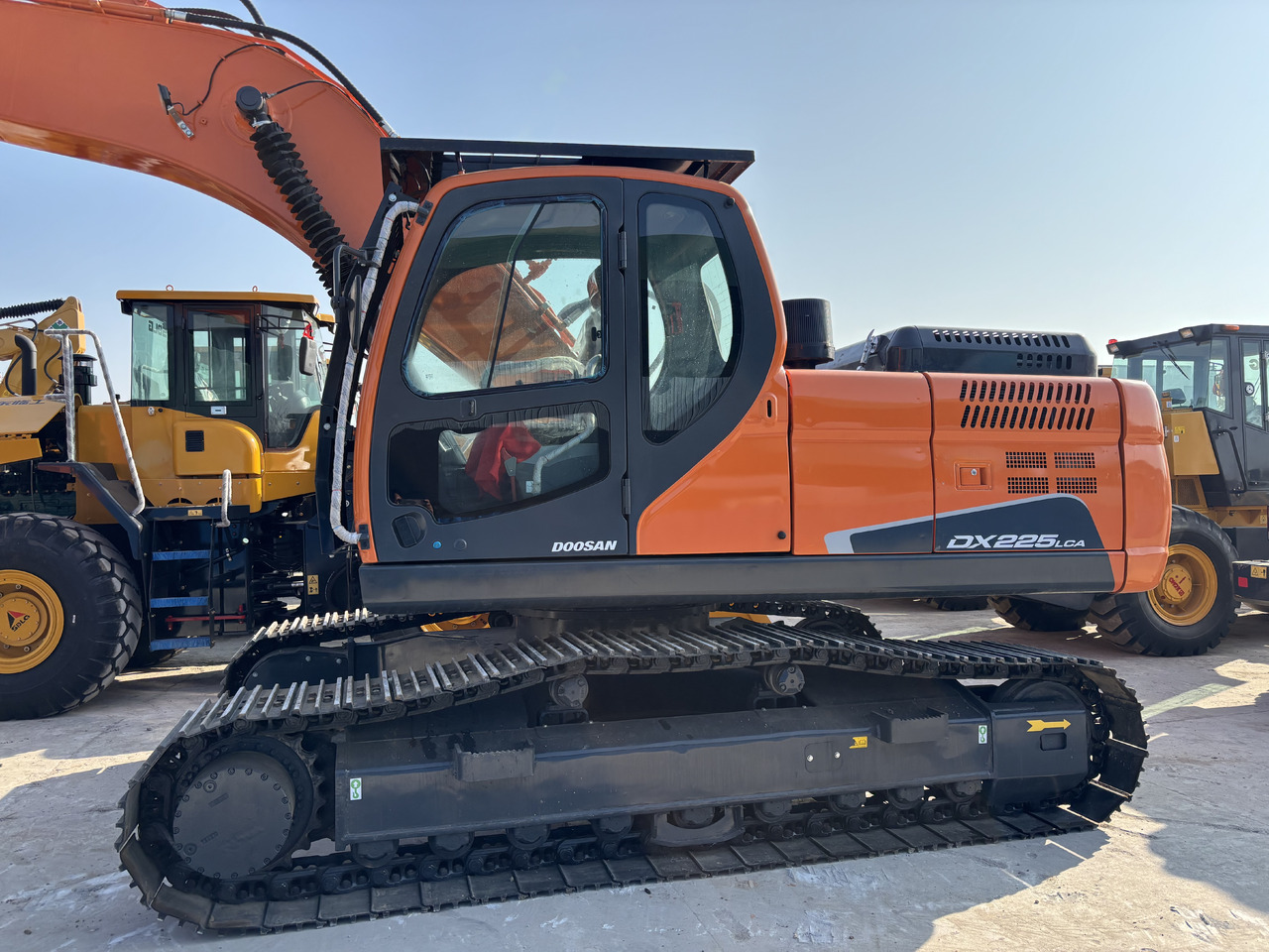DOOSAN DX225LCA - Гусеничный экскаватор: фото 2 DOOSAN DX225LCA - Гусеничный экскаватор: фото 2