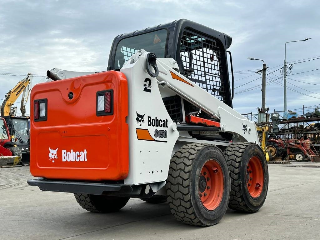 Bobcat S 450 - Мини-погрузчик с бортовым поворотом: фото 4 Bobcat S 450 - Мини-погрузчик с бортовым поворотом: фото 4