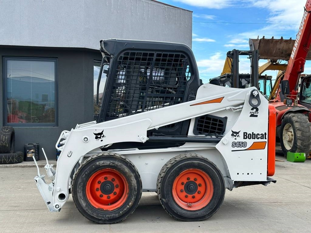 Bobcat S 450 - Мини-погрузчик с бортовым поворотом: фото 2 Bobcat S 450 - Мини-погрузчик с бортовым поворотом: фото 2