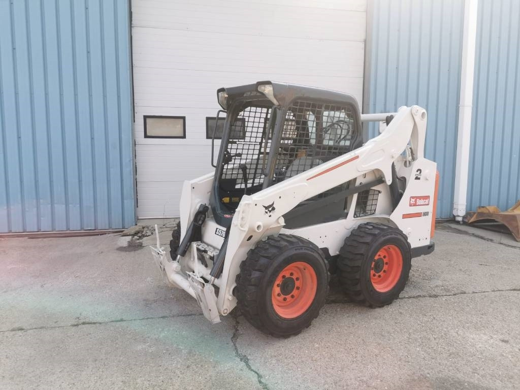 Bobcat S 570 - Мини-погрузчик с бортовым поворотом: фото 1 Bobcat S 570 - Мини-погрузчик с бортовым поворотом: фото 1