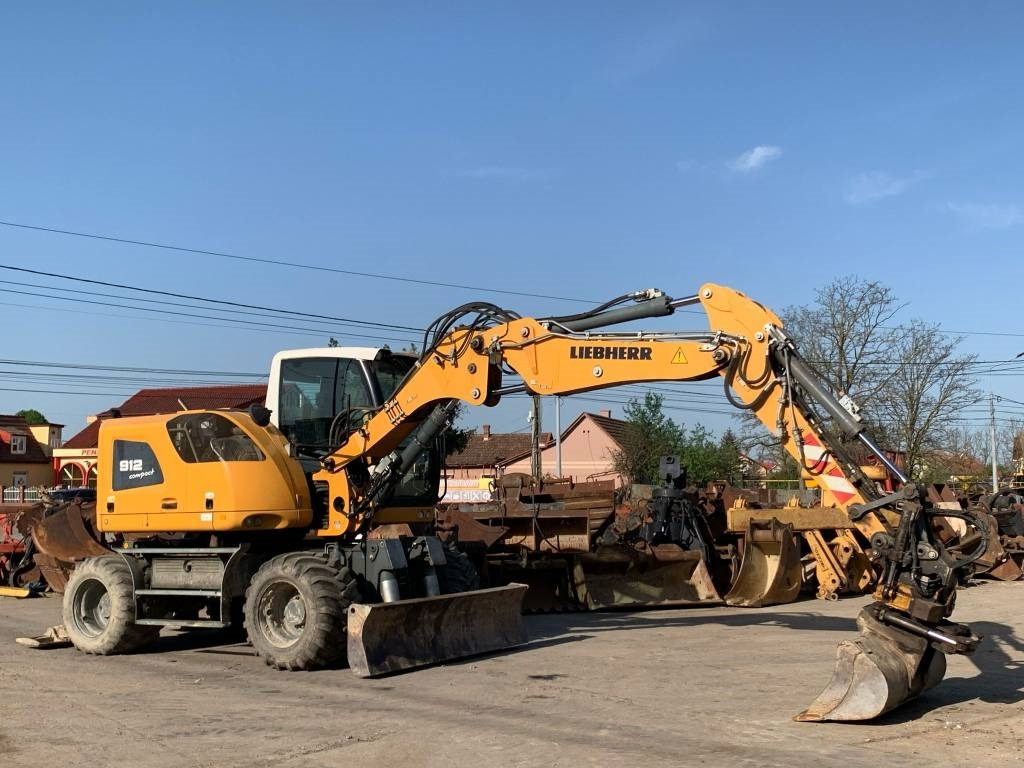 Liebherr A912 Compact+Engcon Rototilt - Колёсный экскаватор: фото 2 Liebherr A912 Compact+Engcon Rototilt - Колёсный экскаватор: фото 2