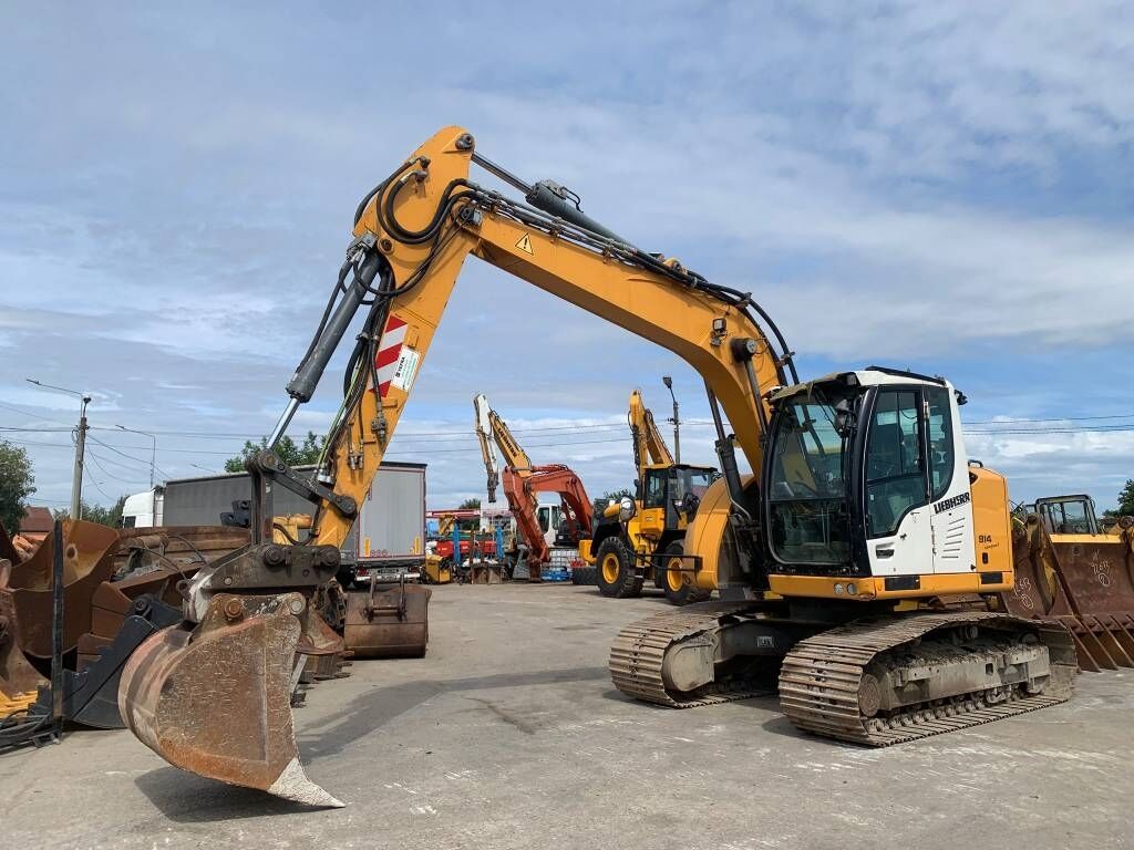 Liebherr R 914 Compact Litronic Liebherr R 914 Compact Litronic - Колёсный экскаватор: фото 1 Liebherr R 914 Compact Litronic Liebherr R 914 Compact Litronic - Колёсный экскаватор: фото 1
