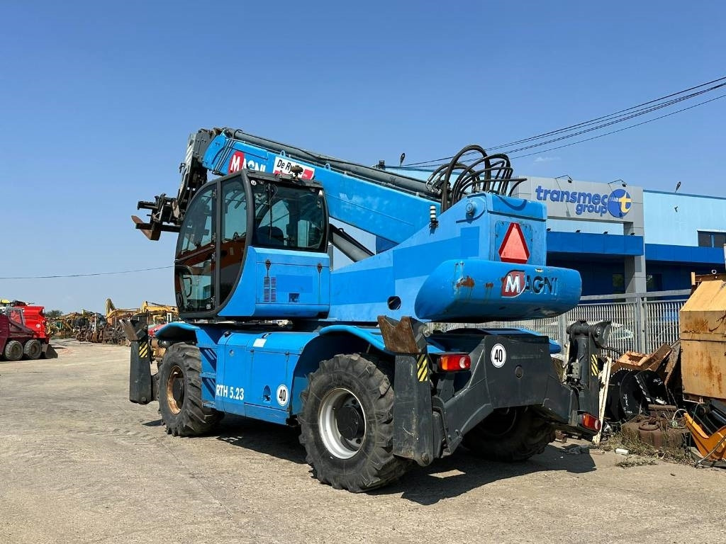 Magni RTH 5,23 - Телескопический погрузчик: фото 3 Magni RTH 5,23 - Телескопический погрузчик: фото 3