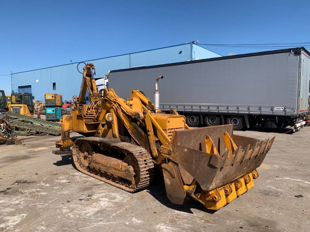 Massey Ferguson MF200 - Экскаватор-погрузчик: фото 1 Massey Ferguson MF200 - Экскаватор-погрузчик: фото 1