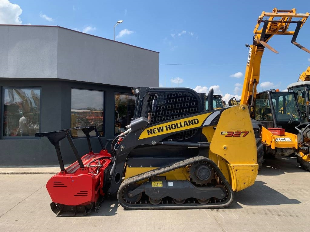 New Holland C327 - Мини-погрузчик с бортовым поворотом: фото 2 New Holland C327 - Мини-погрузчик с бортовым поворотом: фото 2
