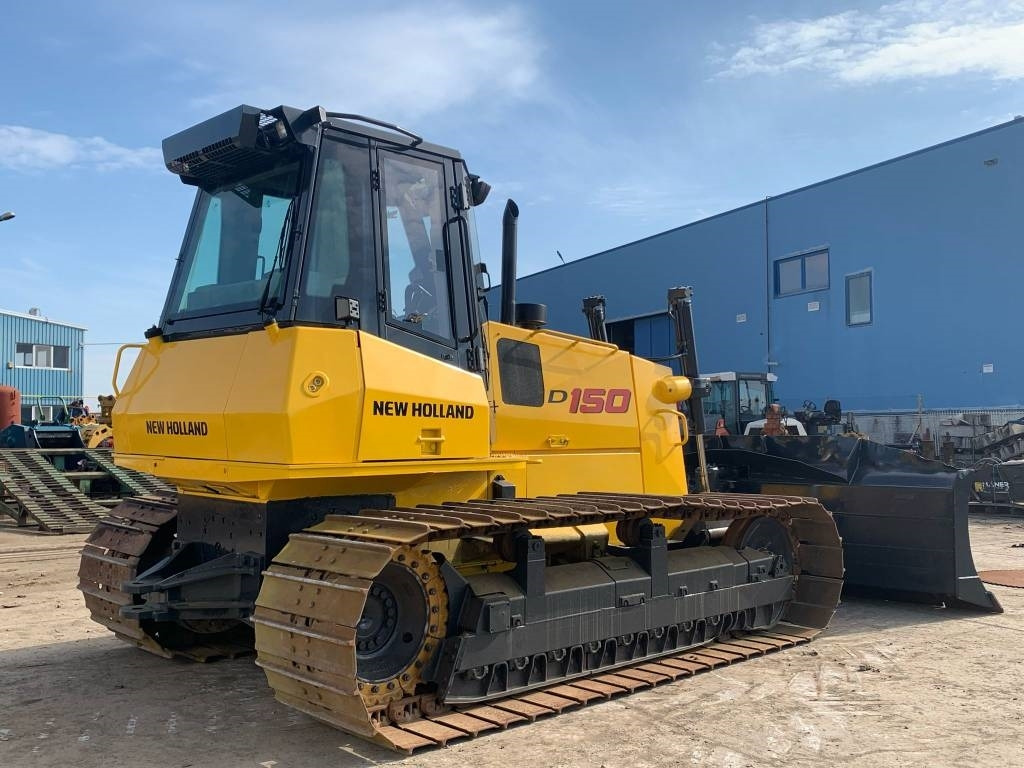 New Holland D 150 - Бульдозер: фото 3 New Holland D 150 - Бульдозер: фото 3