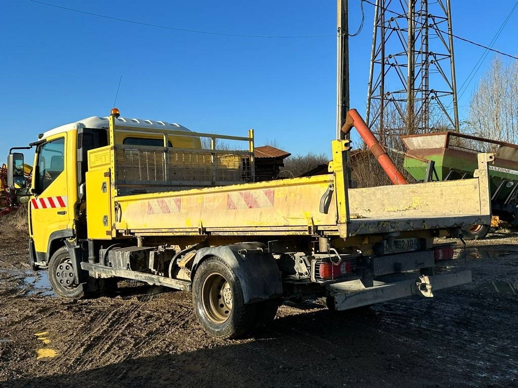 Nissan NT500 - Самосвал: фото 4 Nissan NT500 - Самосвал: фото 4