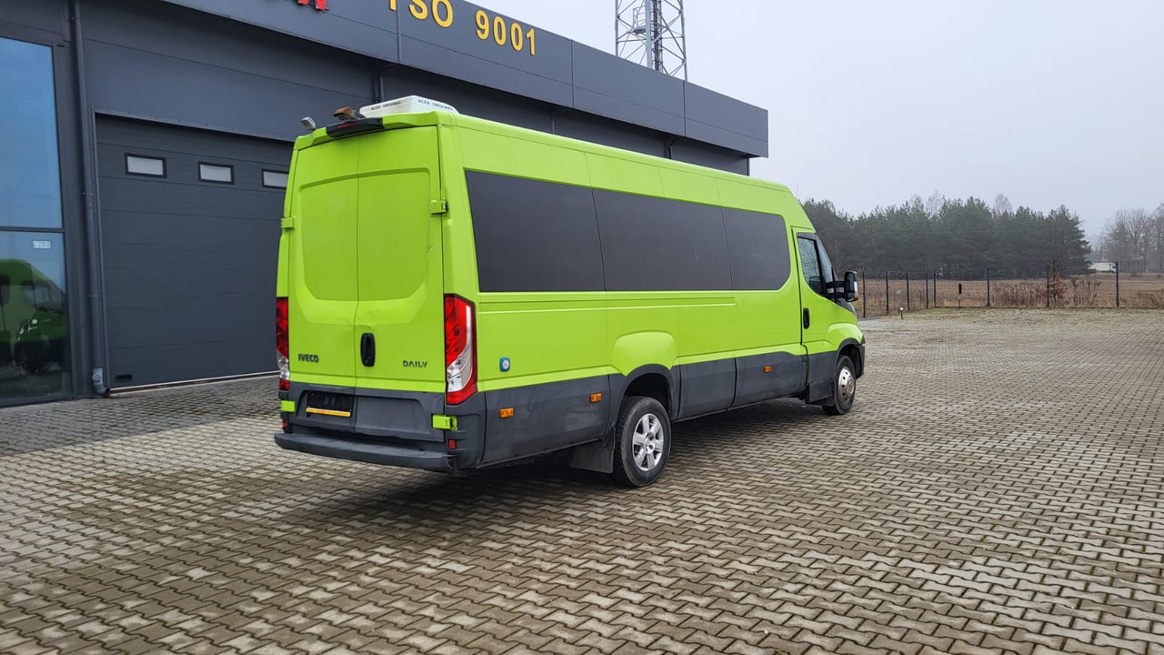 Iveco Daily 24 places + 4 standing - Микроавтобус, Пассажирский фургон: фото 5 Iveco Daily 24 places + 4 standing - Микроавтобус, Пассажирский фургон: фото 5