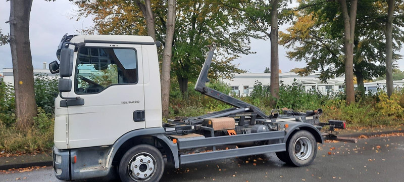 MAN TGL 8.220 Abrollkipper - Крюковой мультилифт: фото 4 MAN TGL 8.220 Abrollkipper - Крюковой мультилифт: фото 4