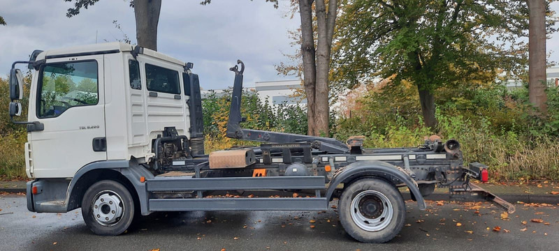 MAN TGL 8.220 Abrollkipper - Крюковой мультилифт: фото 3 MAN TGL 8.220 Abrollkipper - Крюковой мультилифт: фото 3