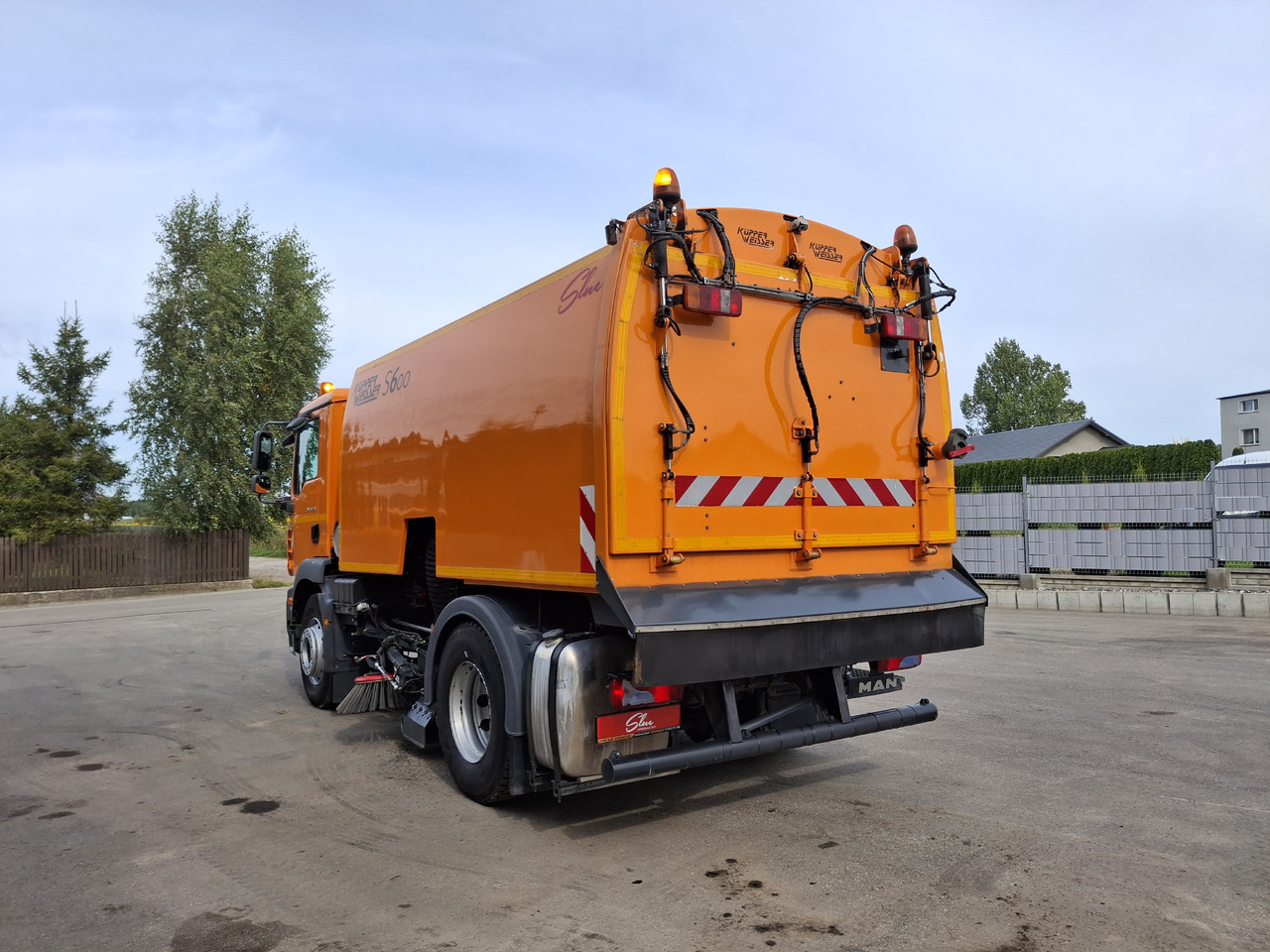 MAN TGM 18.250 Zamiatarka Kupper Weisser BROCK 2 Motoren Szczotki L/R PM10 Odchwaszczarka - Подметально-уборочная машина: фото 4 MAN TGM 18.250 Zamiatarka Kupper Weisser BROCK 2 Motoren Szczotki L/R PM10 Odchwaszczarka - Подметально-уборочная машина: фото 4