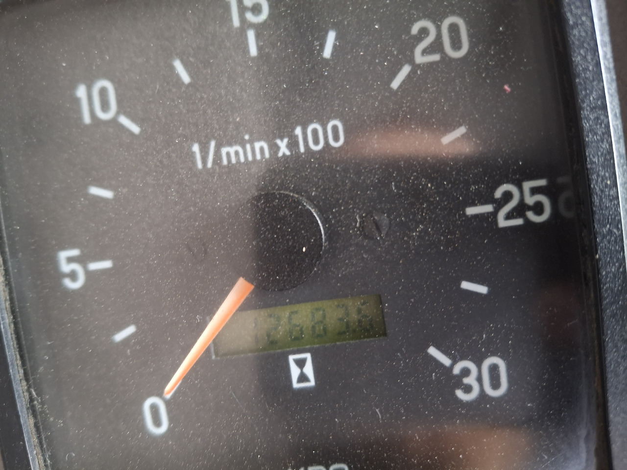 Подметально-уборочная машина MERCEDES-BENZ Axor 1829 Zamiatarka Kehrmaschine BUCHER 2 Motoren Karcher PM10 Odchwaszczarka Sweeper: фото 22 Подметально-уборочная машина MERCEDES-BENZ Axor 1829 Zamiatarka Kehrmaschine BUCHER 2 Motoren Karcher PM10 Odchwaszczarka Sweeper: фото 22