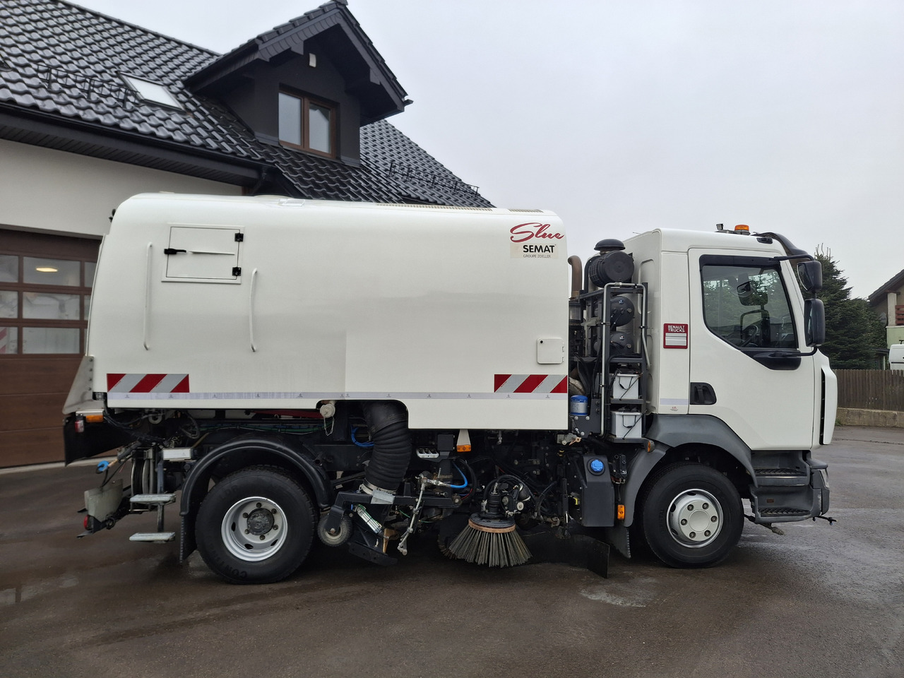 RENAULT D12 Zamiatarka Kehrmaschine SEMAT Zoeller Faun Karcher Euro 6 PM10 L/R 2017r - Подметально-уборочная машина: фото 5 RENAULT D12 Zamiatarka Kehrmaschine SEMAT Zoeller Faun Karcher Euro 6 PM10 L/R 2017r - Подметально-уборочная машина: фото 5