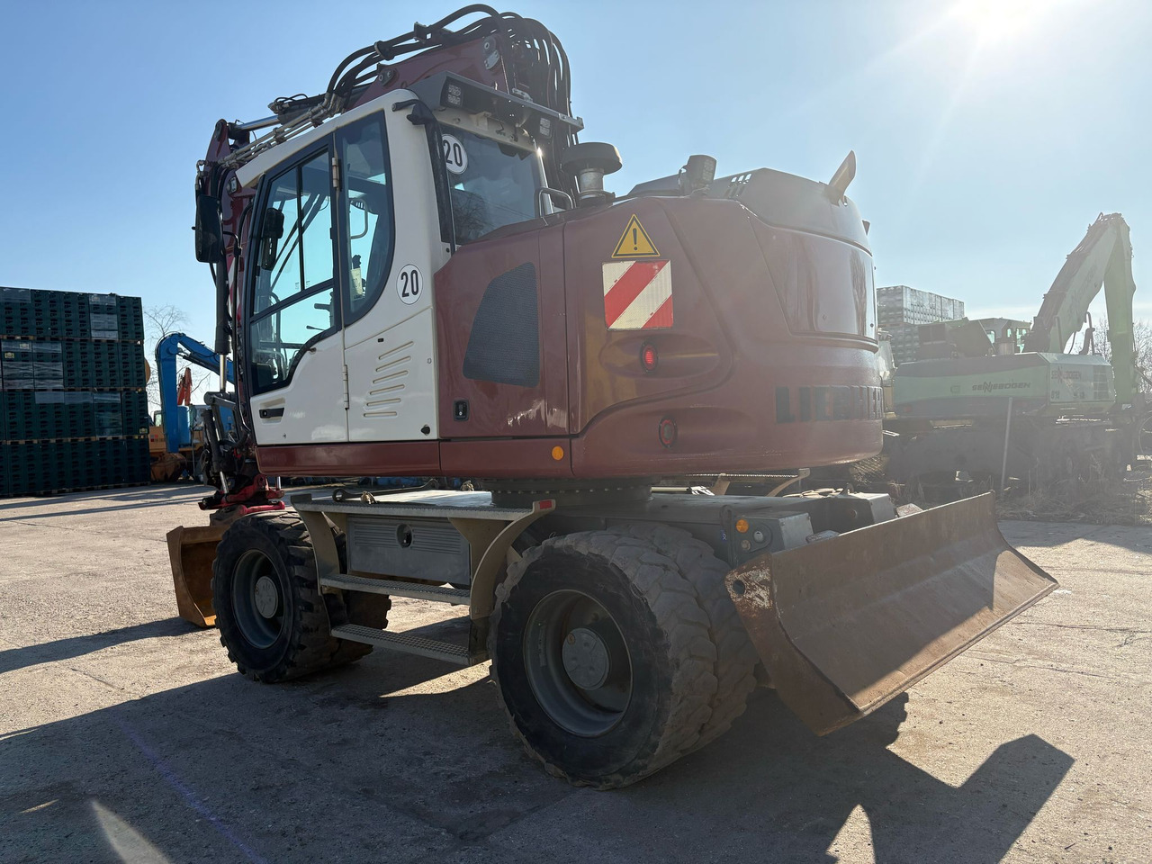 Колёсный экскаватор Liebherr A 914 Compact Rototilt R4: фото 8