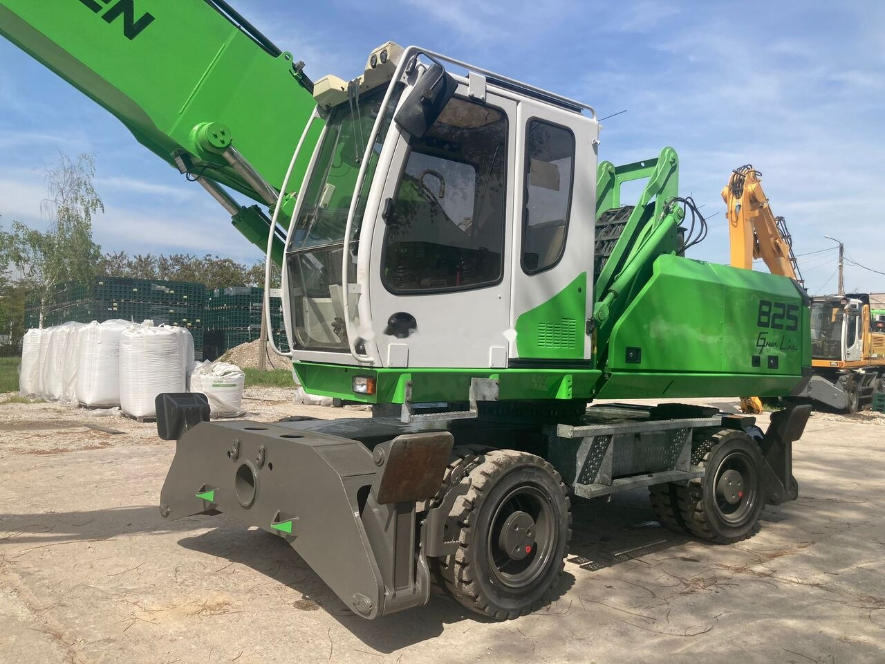 Sennebogen 825 - Перегружатель: фото 3 Sennebogen 825 - Перегружатель: фото 3