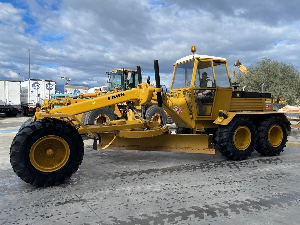Faun F185C - Грейдер: фото 4 Faun F185C - Грейдер: фото 4