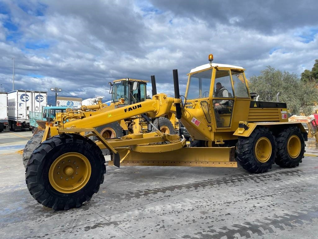 Faun F185C - Грейдер: фото 3 Faun F185C - Грейдер: фото 3
