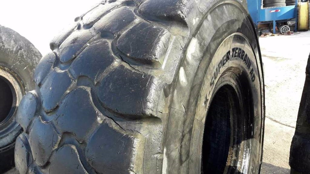 Michelin 29,5R25 X-SUPER TERRAIN /AD - Шина: фото 5 Michelin 29,5R25 X-SUPER TERRAIN /AD - Шина: фото 5