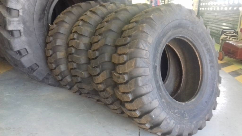 Seat 17.5R25 - Шина для Строительной техники: фото 2 Seat 17.5R25 - Шина для Строительной техники: фото 2