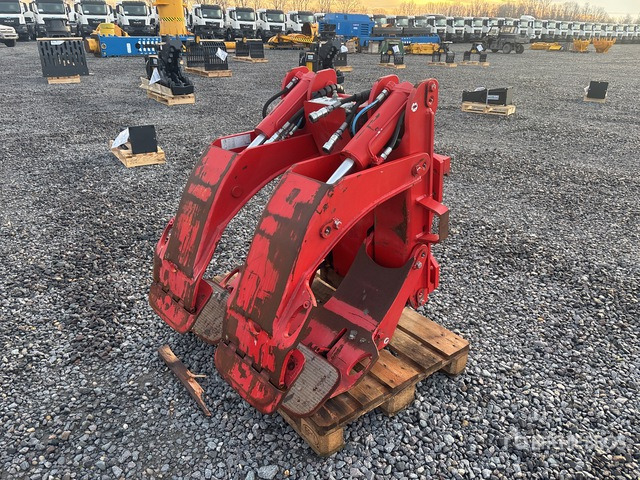 2019 Bolzoni AR30RJ13 Bale Clamps :Misc. Balers and Hay Equipment - Техника для силоса: фото 2 2019 Bolzoni AR30RJ13 Bale Clamps :Misc. Balers and Hay Equipment - Техника для силоса: фото 2