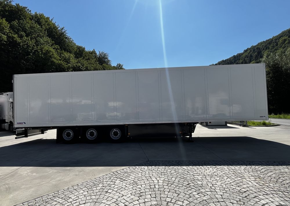 Schmitz Cargobull Chłodnia // 2010 Rok // 2 osie podnoszone // Doppelstock // Kosz paletowy // - Полуприцеп-рефрижератор: фото 4 Schmitz Cargobull Chłodnia // 2010 Rok // 2 osie podnoszone // Doppelstock // Kosz paletowy // - Полуприцеп-рефрижератор: фото 4