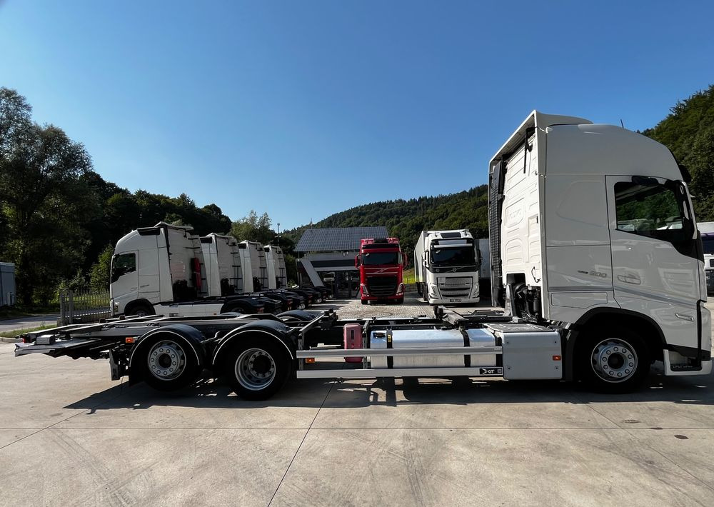 Volvo FH500 BDF 6x2 // Dolny zaczep // Euro 6 motor ! // New Face // XXL Cab // - Грузовик-шасси: фото 4 Volvo FH500 BDF 6x2 // Dolny zaczep // Euro 6 motor ! // New Face // XXL Cab // - Грузовик-шасси: фото 4