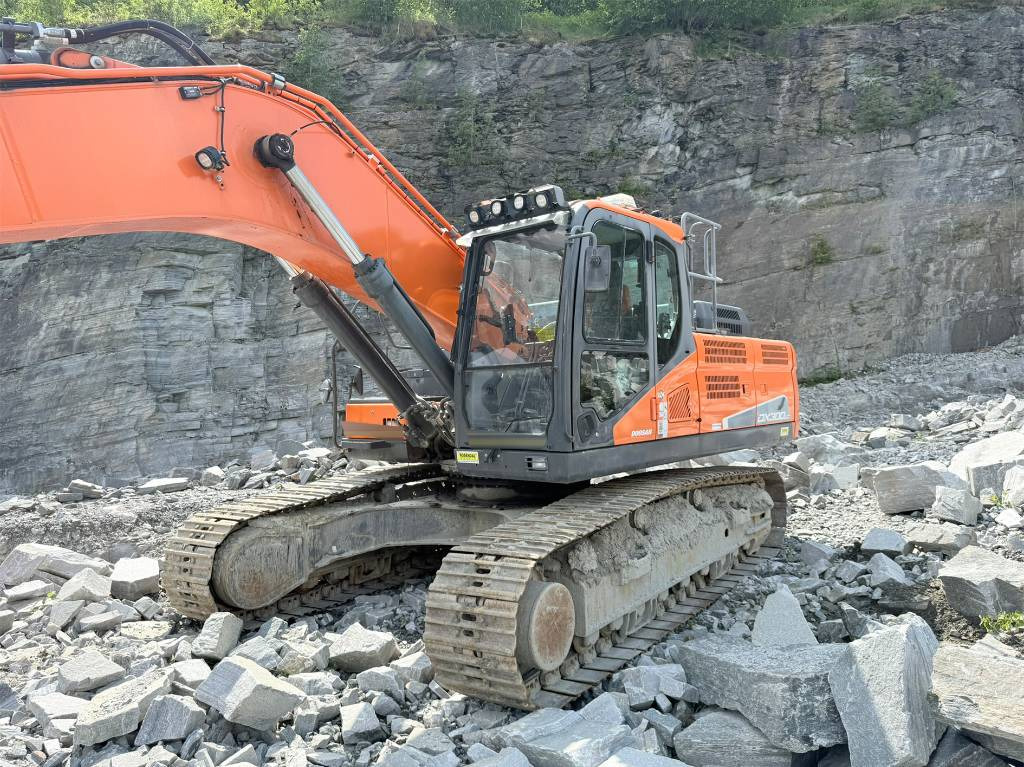Doosan DX 300 LC-5 - Гусеничный экскаватор: фото 2 Doosan DX 300 LC-5 - Гусеничный экскаватор: фото 2